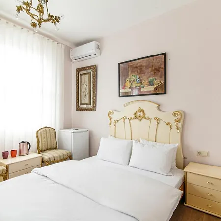 Central And Convenient Studio Flat In Beyoglu * Estambul